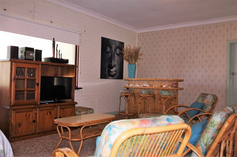 Pine Villas Walk To Beach Ocean Views - New Castle Tourism 2
