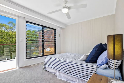 A Beach Break - 1/90 Lorikeet Drive - Newcastle Accommodation 4