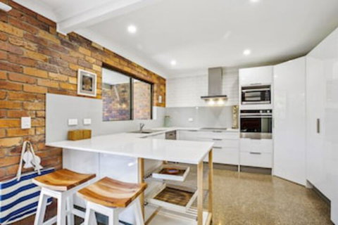 A Beach Break - 1/90 Lorikeet Drive - Newcastle Accommodation 0