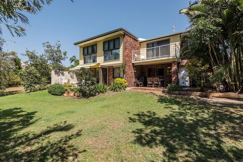 A Beach Break - 1/90 Lorikeet Drive - Newcastle Accommodation 2