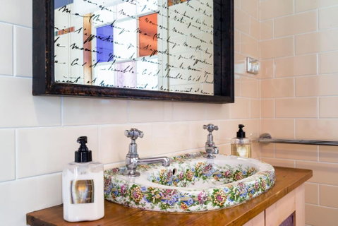 LUSH On Lurline - New Castle Tourism 2