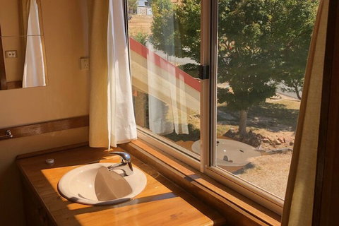 Alpine Stag Lodge Unit 1 - New Castle Tourism 7