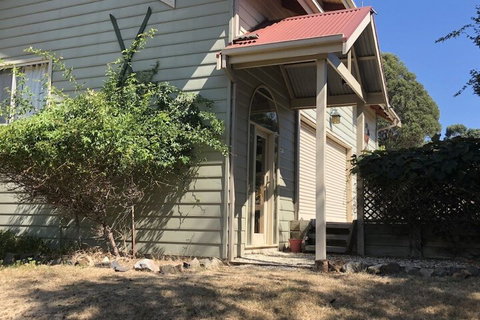 Alpine Stag Lodge Unit 1 - New Castle Tourism 1