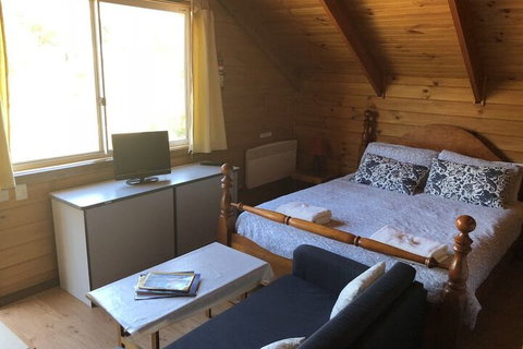 Alpine Stag Lodge Unit 2 - New Castle Tourism 2