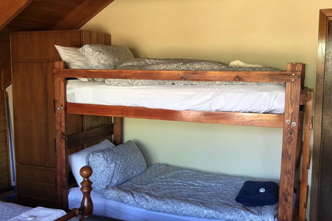 Alpine Stag Lodge Unit 2 - New Castle Tourism 5