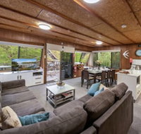 Boats And Bedzzz Houseboat Stays  Renmark River Villas - Newcastle Accommodation