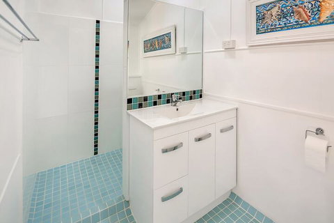 A Touch Of The Bahamas On McKenzie MK3 - New Castle Tourism 4