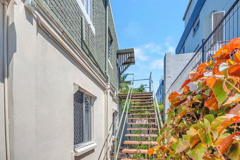 A Touch Of The Bahamas On McKenzie MK3 - New Castle Tourism 2