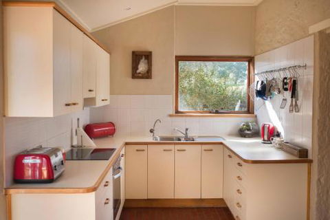 The Cottage At Riverside Farm - Newcastle Accommodation 5