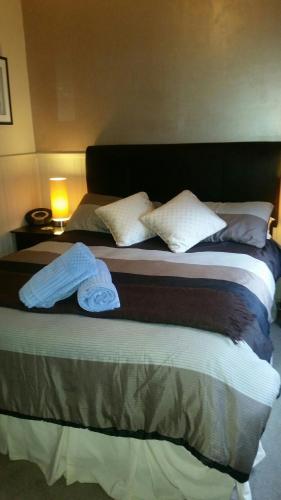 About Time Retreats Studio Three - Newcastle Accommodation 1