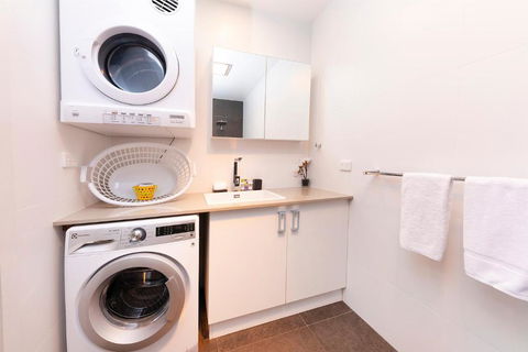 Surfmist - Newcastle Accommodation 5