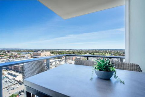 A Cut Above The West Pool Rooftop Bar Gym Wifi - Newcastle Accommodation 1