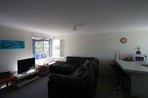 The Beach House Ledge Point - New Castle Tourism 2