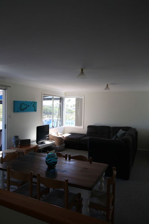 The Beach House Ledge Point - New Castle Tourism 1