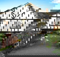 Elizabethan Lodge - New Castle Tourism