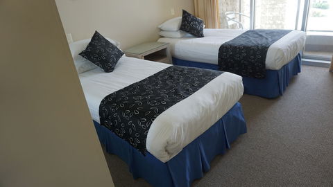 Pacific Surf - Newcastle Accommodation 5