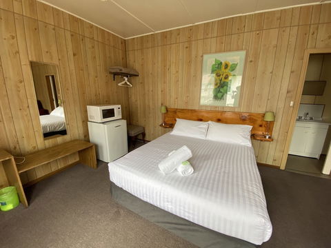 Mountain View Motel Queenstown - New Castle Tourism 2