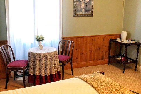 Victoria & Albert Guesthouse - Newcastle Accommodation 7