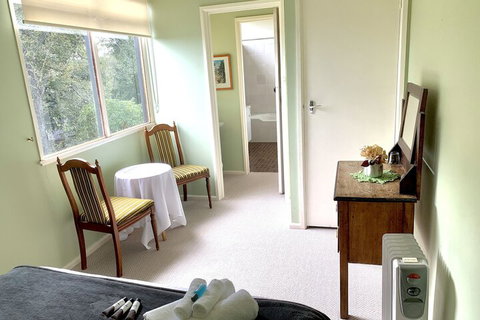 Victoria & Albert Guesthouse - Newcastle Accommodation 2
