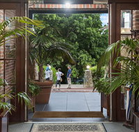 Caves House Hotel and Apartments - Newcastle Accommodation