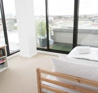 Modern 2 Bedroom Apartment in Melbournes Northcote - New Castle Tourism