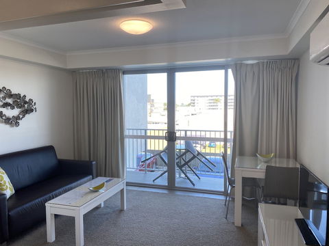 Airtrip Apartments On River Street - Newcastle Accommodation 4