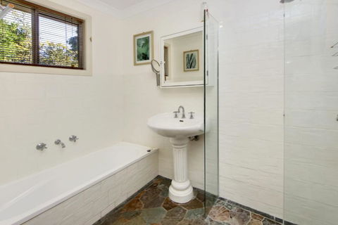 Hillsborough Cottage - New Castle Tourism 3