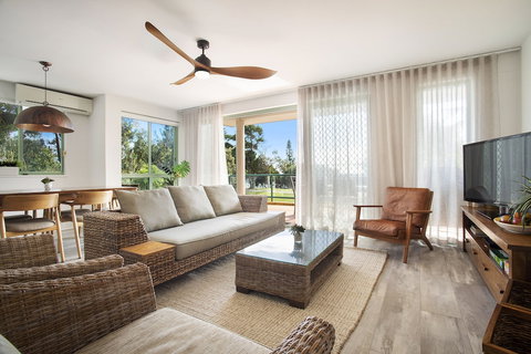 Apartment 2 Surfside - New Castle Tourism 4