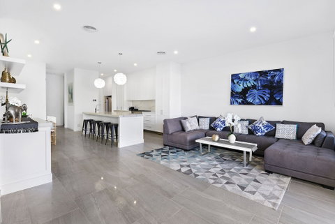 GC Private Homes - Waterfront Villas - Newcastle Accommodation 5
