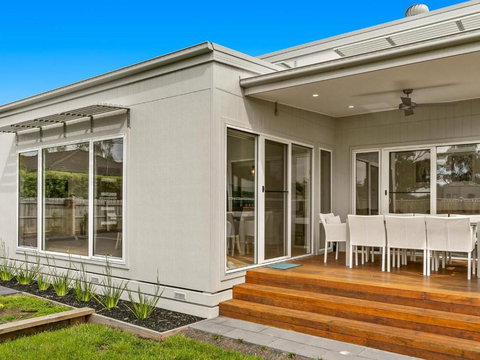 Absolutely Beach - New Castle Tourism 2