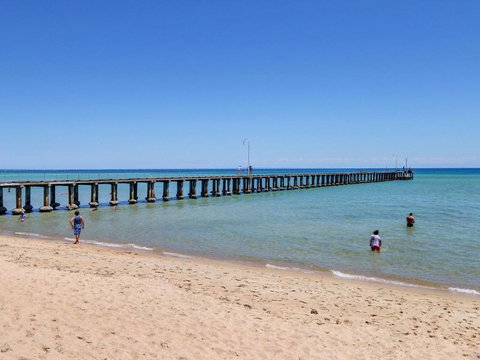 Rosalea By The Bay - Newcastle Accommodation 2