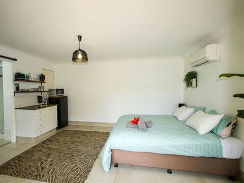 Studio 9 - Newcastle Accommodation 0