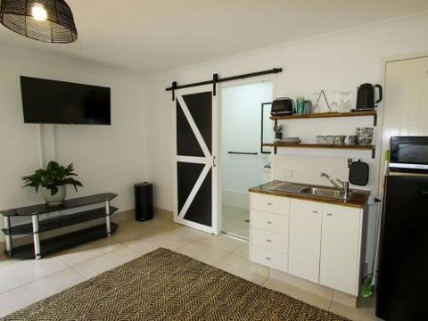 Studio 9 - Newcastle Accommodation 5