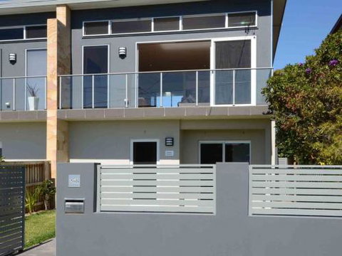 KIAMA SUNRISE Kiama & Surrounds 4pm Check Out Sundays - New Castle Tourism 0