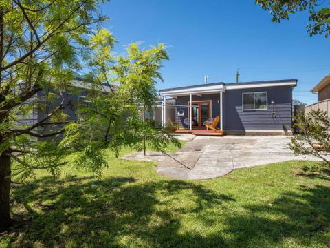 SPINDRIFT Kiama & Surrounds 4pm Check Out Sundays - New Castle Tourism 5