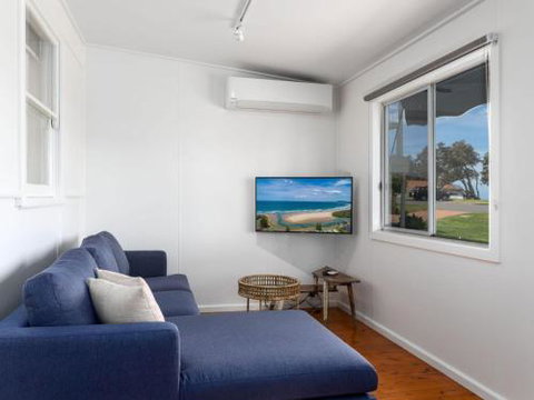 SEAWAYS Gerroa 4pm Check Out On Sunday - Newcastle Accommodation 5