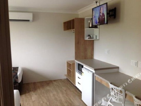 BEST WESTERN CASTLE LODGE MOTEL - Newcastle Accommodation 0