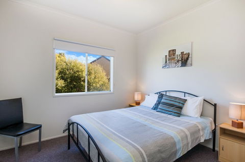 Julieanne - Newcastle Accommodation 3