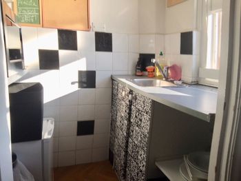 BUDGET Bourke St. Studios - Newcastle Accommodation 2
