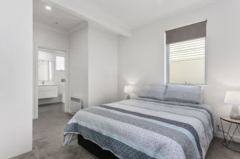 Wellington Street Cottage - New Castle Tourism 6