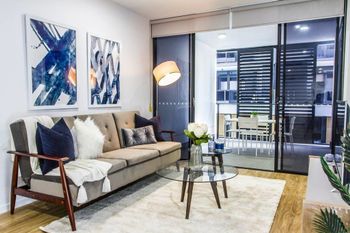 Vibrant City Pad - New Castle Tourism 0