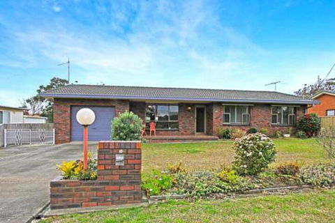 Kellys Getaway At Culburra Beach - Newcastle Accommodation 0