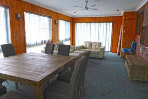 Kellys Getaway At Culburra Beach - Newcastle Accommodation 3