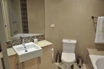 Luxury Beach Escape 90mins From Sydney - Newcastle Accommodation 3