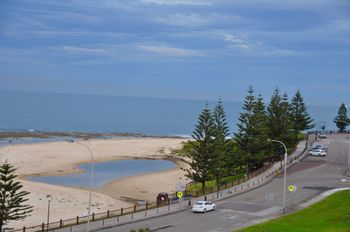 Luxury Beach Escape 90mins From Sydney - Newcastle Accommodation 4