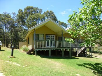 Nannup Valley Chalets - New Castle Tourism 3