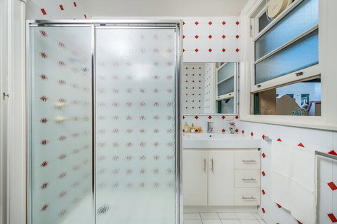 Art Deco Luxury On Elizabeth Quay - New Castle Tourism 7