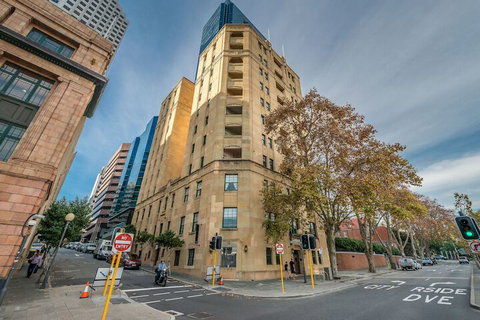 Art Deco Luxury On Elizabeth Quay - New Castle Tourism 1