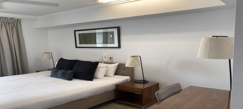 Airtrip Apartments On Carlyle St. Mackay - Newcastle Accommodation 4