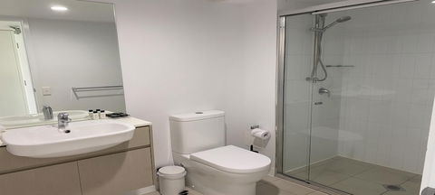 Airtrip Apartments On Carlyle St. Mackay - Newcastle Accommodation 1